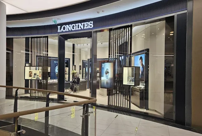 22-witryna-longines.webp